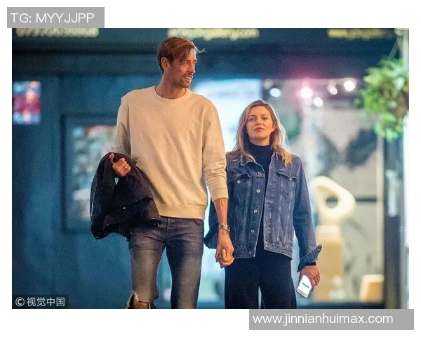 克劳奇分享家庭趣事：为妻子选礼物无能女儿因女足热爱足球