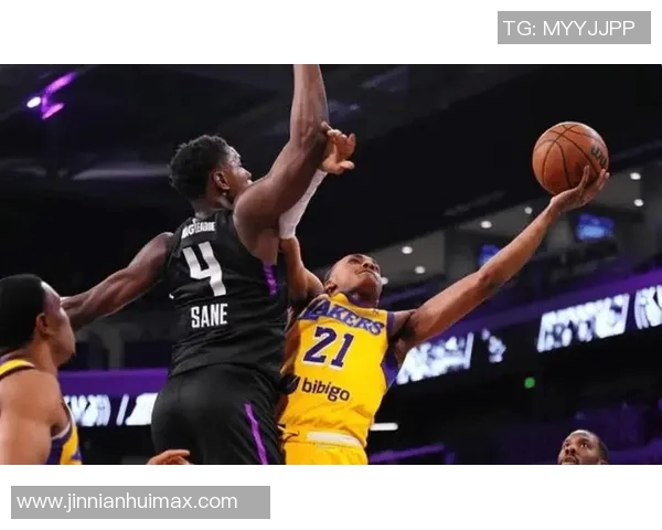 普尔表现起伏全队最高得分22分罚球全中却难救主队困境