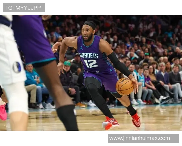 火箭替补奥科吉凭借出色防守逆袭首发位置助力球队近7场6胜1负 火箭替补奥科吉凭借出色防守逆袭首发位置助力球队近7场6胜1负