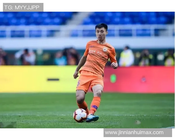 泰山队冬训阵容公布郑铮王大雷领衔依木兰积极参与训练 泰山队冬训阵容公布郑铮王大雷领衔依木兰积极参与训练