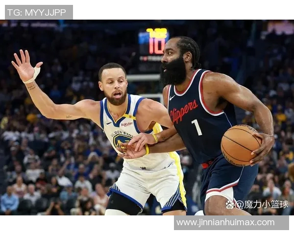 沃尔什半场表现惊艳6投全中创生涯新高15分5板2助攻2抢断1盖帽 沃尔什半场表现惊艳6投全中创生涯新高15分5板2助攻2抢断1盖帽