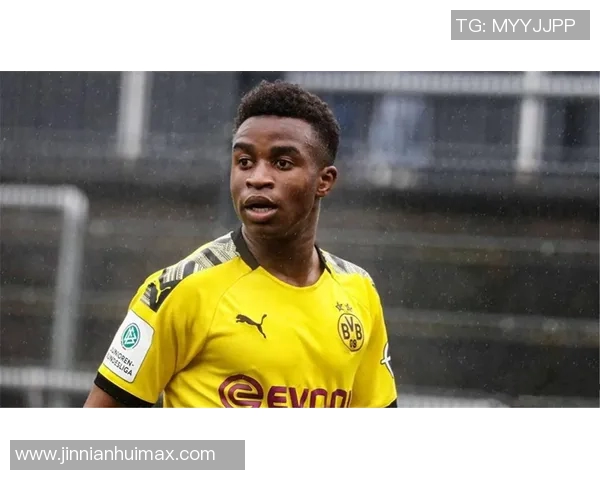 穆科科在丹麦遭遇困境多特名宿呼吁给予更多信任与支持