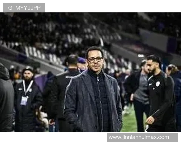 切尔西关注费利佩路易斯罗塞尼尔已抵达伦敦展开谈判