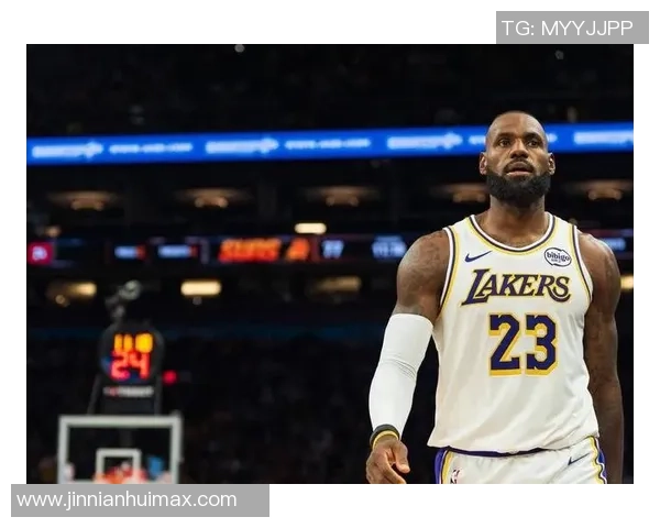 詹姆斯超越12万分美媒对比詹乔生涯总分揭示历史得分手之争